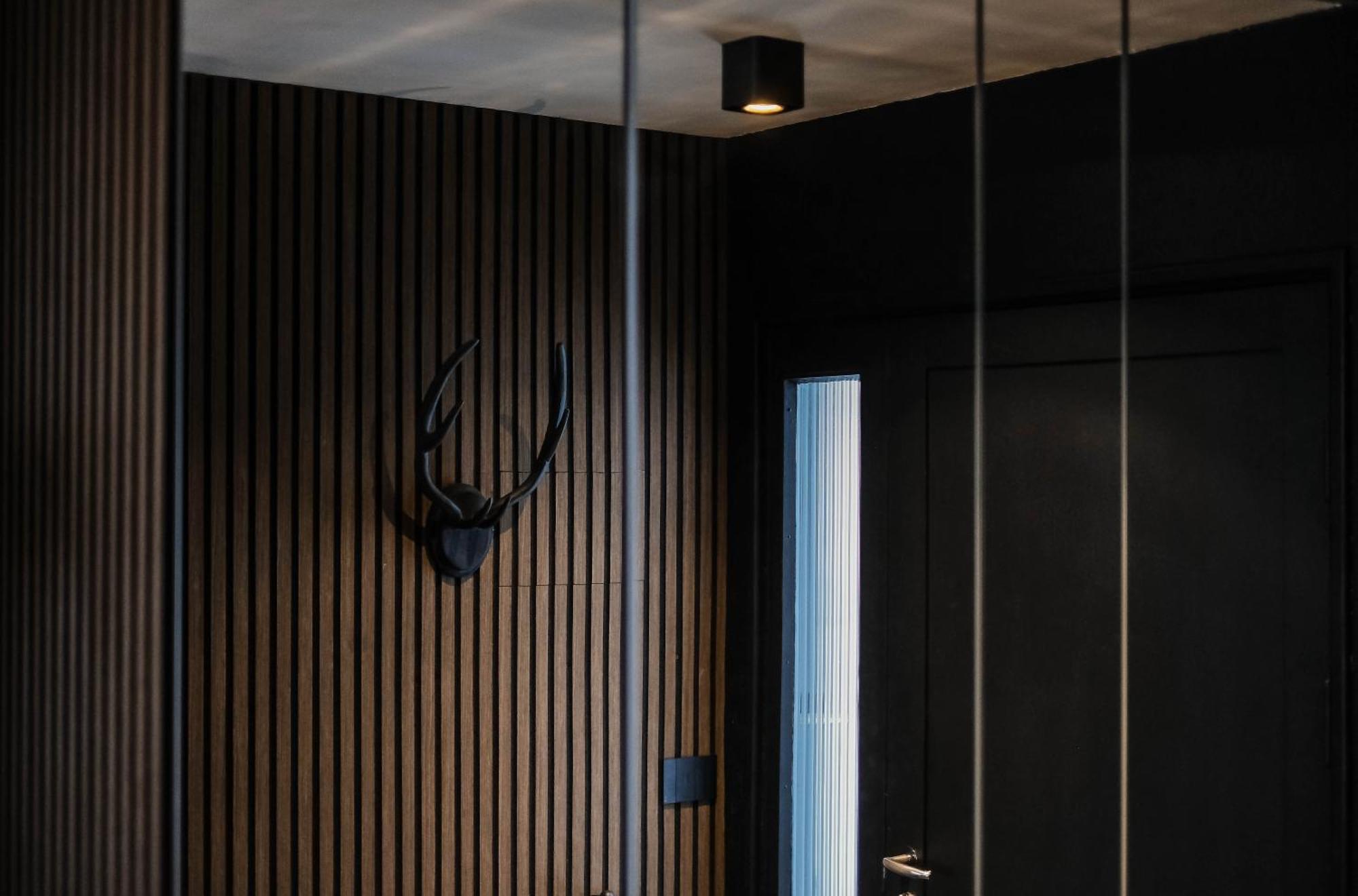 Botnahlid Villa, Mountain And Town Views And Outdoor Sauna Villa Seythisfjorthur